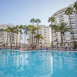 Servatur Waikiki Hotel